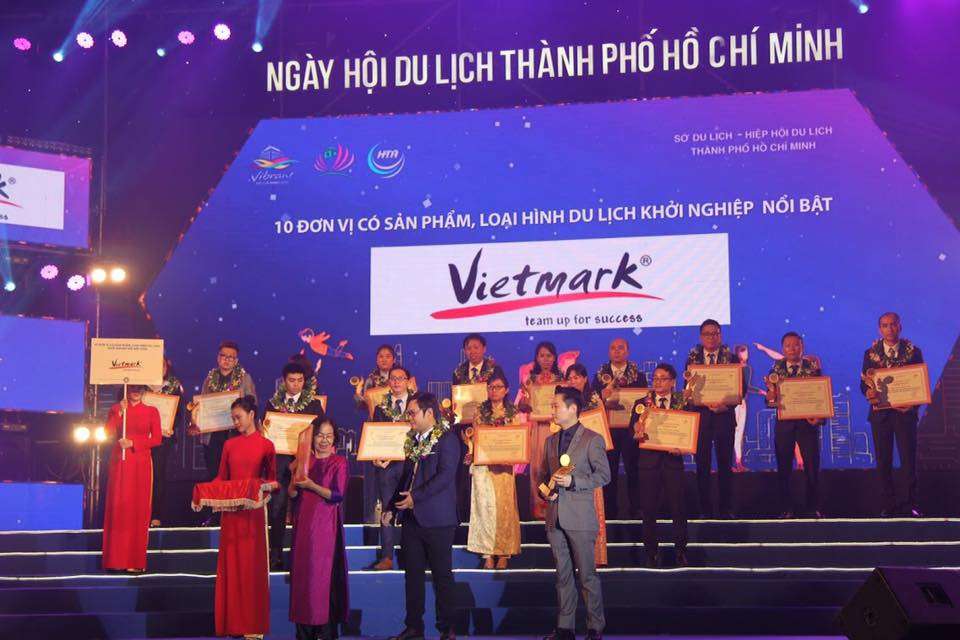 VietMark Nhận Giải Thưởng Top 10 Doanh Nghiệp Tiêu Biểu Về Teambuilding 2018